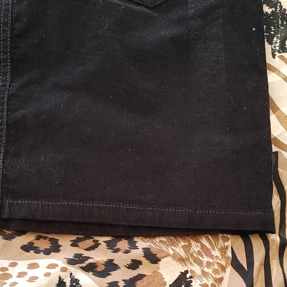 Tommy Hilfiger Black Corderoy Mini Skirt - Picture 10 of 11